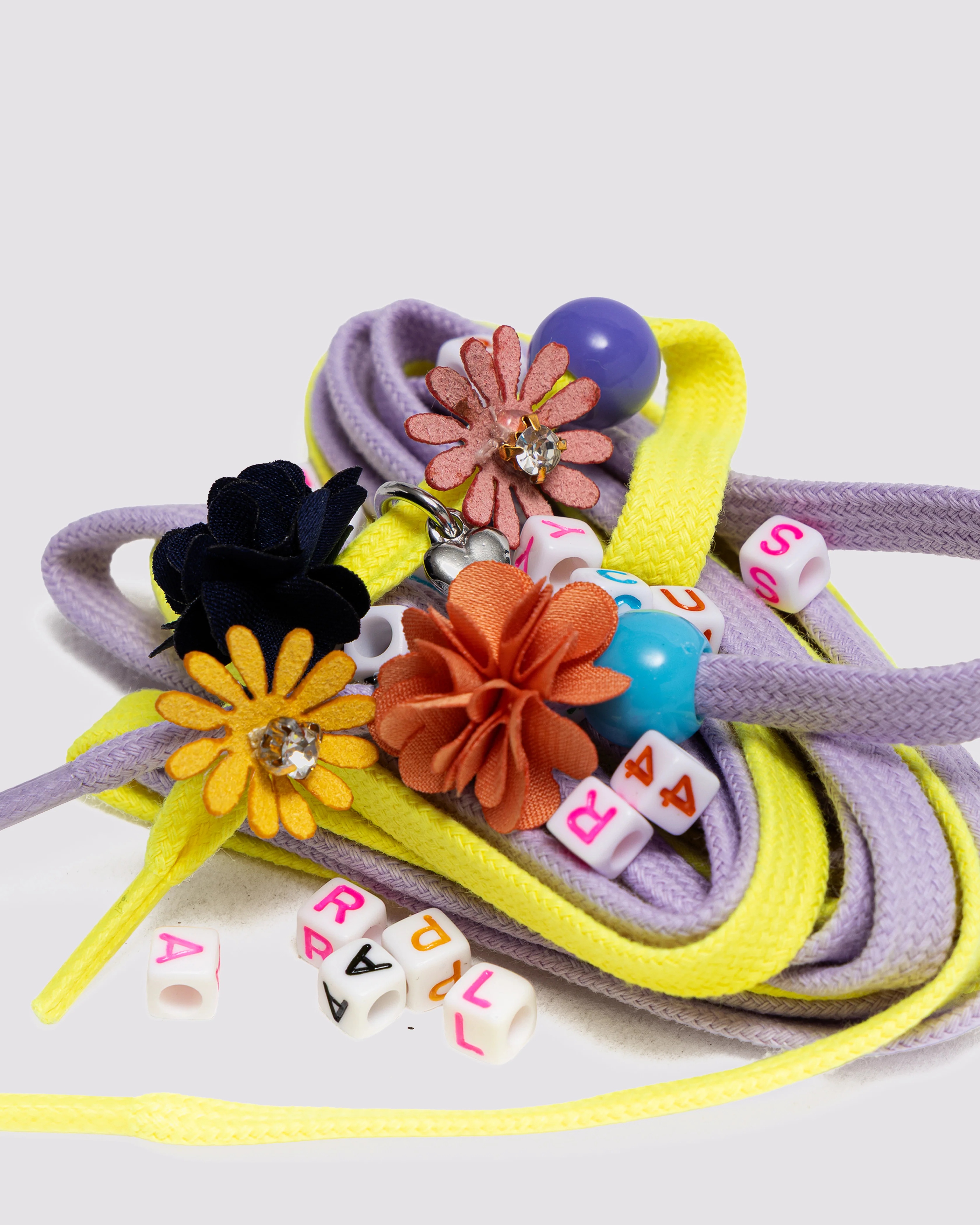Charm Shoelaces Yellow/Purple - Image 4
